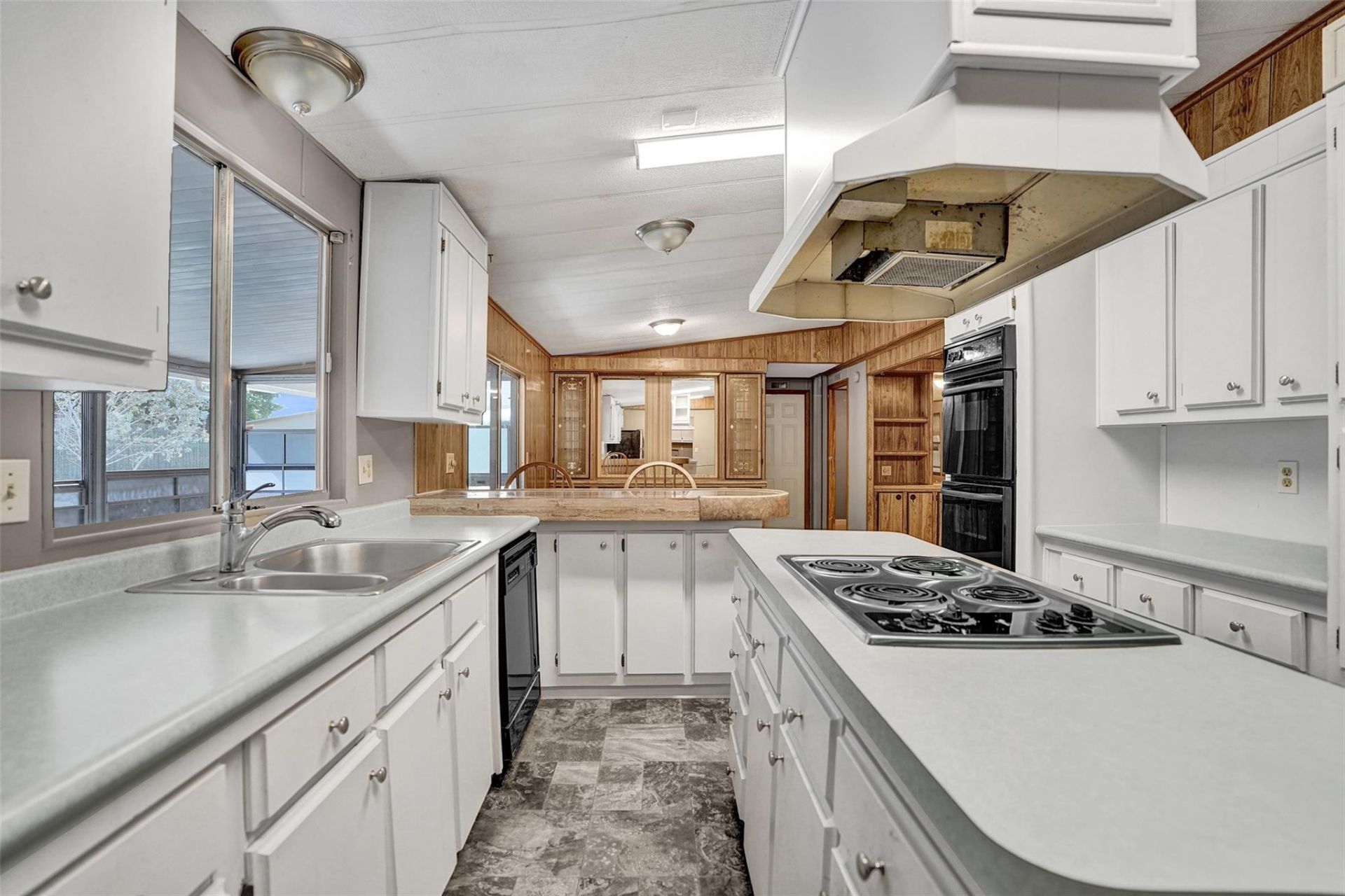 21411 NW 3rd Street, Pembroke Pines, FL 33029 Photo