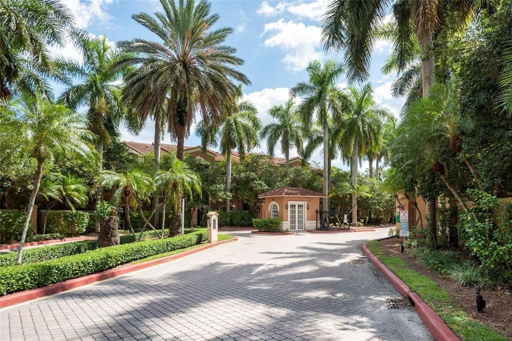 4808 N State Road 7, Unit 203, Coconut Creek, FL 33073 Photo