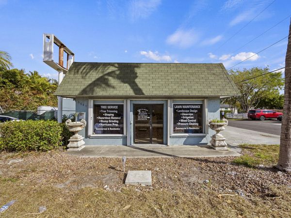 3085 2nd Avenue N, Palm Springs, FL 33461