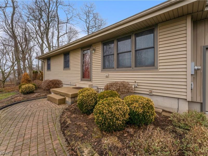 6599 Struthers Road, Poland, OH 44514 Photo 2