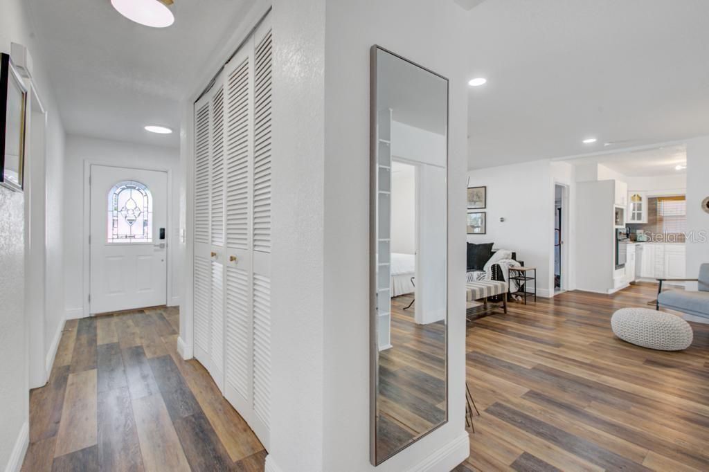 2121 Greenbriar Boulevard, Clearwater, FL 33763 Photo