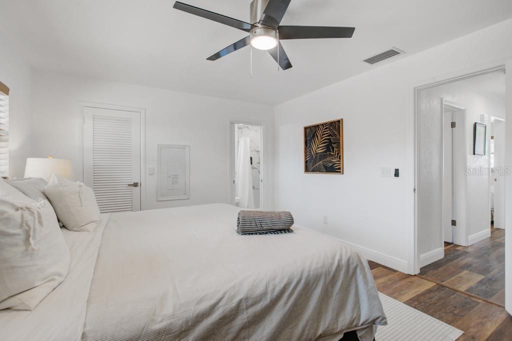 2121 Greenbriar Boulevard, Clearwater, FL 33763 Photo