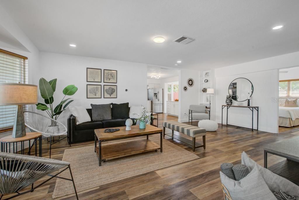 2121 Greenbriar Boulevard, Clearwater, FL 33763 Photo