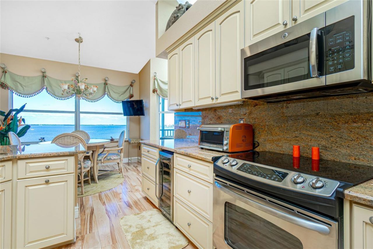 200 Harbor Walk Drive, Unit 353, Punta Gorda, FL 33950 Photo