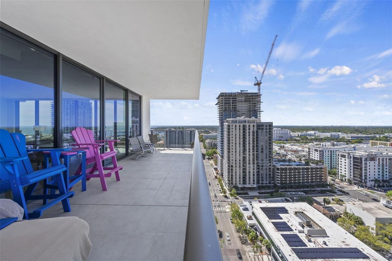 275 1st Avenue S, Unit 2206, Saint Petersburg, FL 33701 Photo