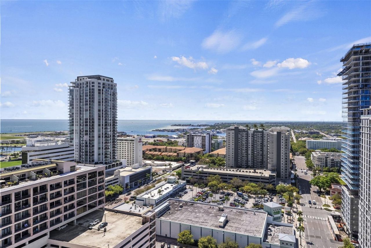 275 1st Avenue S, Unit 2206, Saint Petersburg, FL 33701 Photo