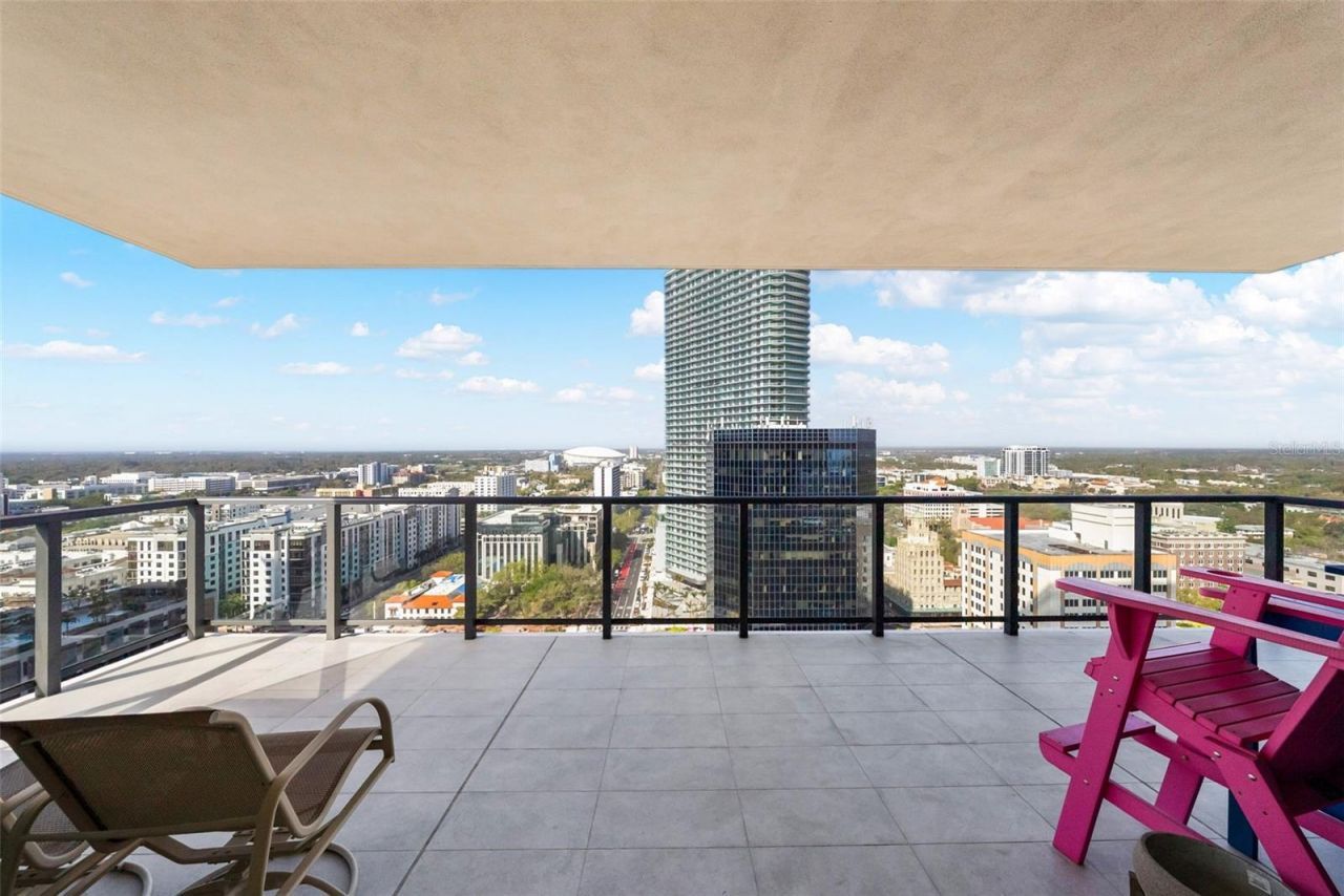 275 1st Avenue S, Unit 2206, Saint Petersburg, FL 33701 Photo