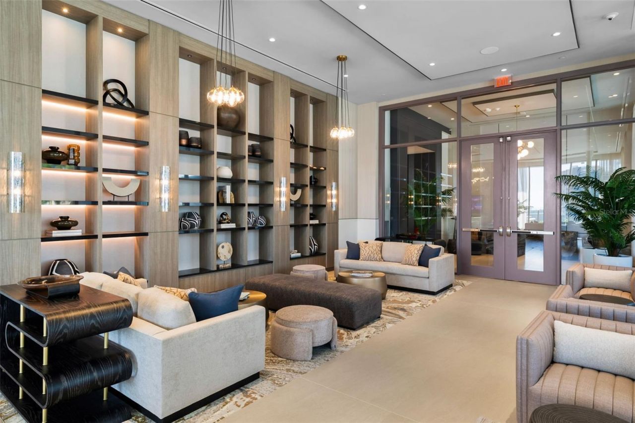 275 1st Avenue S, Unit 2206, Saint Petersburg, FL 33701 Photo