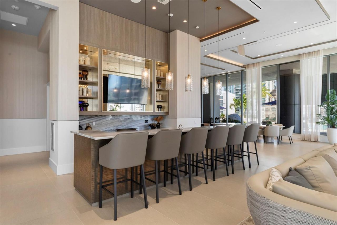 275 1st Avenue S, Unit 2206, Saint Petersburg, FL 33701 Photo