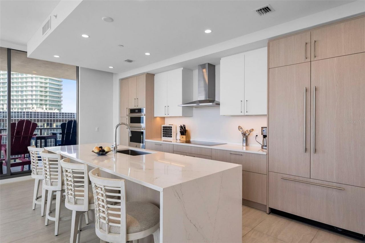 275 1st Avenue S, Unit 2206, Saint Petersburg, FL 33701 Photo