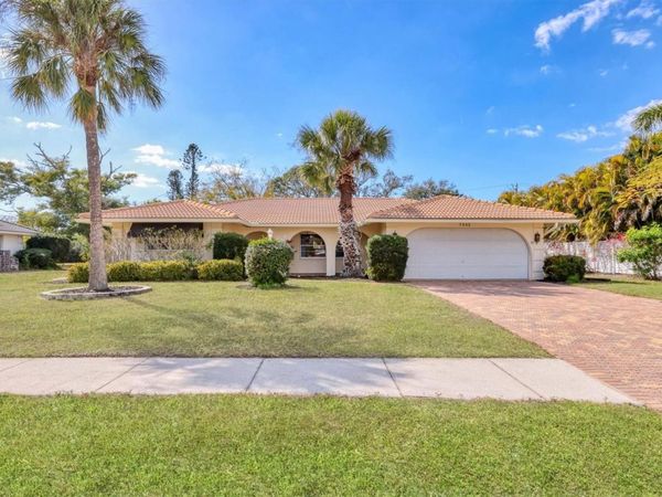 7232 WILLOW STREET, SARASOTA, FL 34243