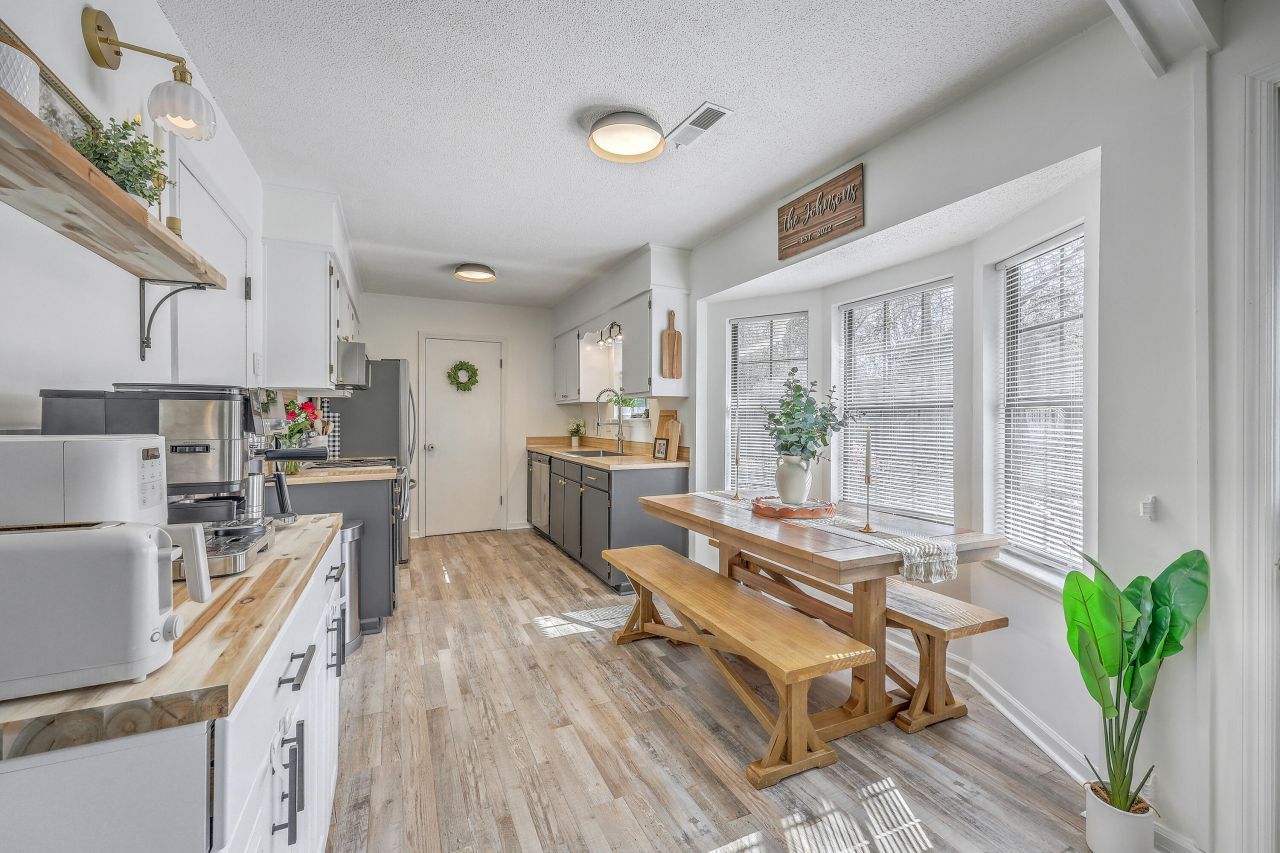 205 Kentucky Drive Photo 12