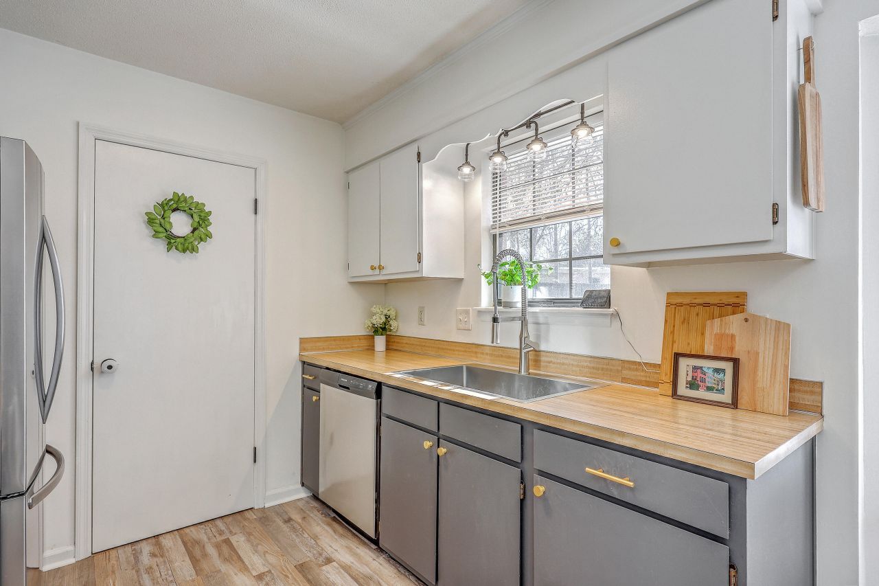 205 Kentucky Drive Photo 15