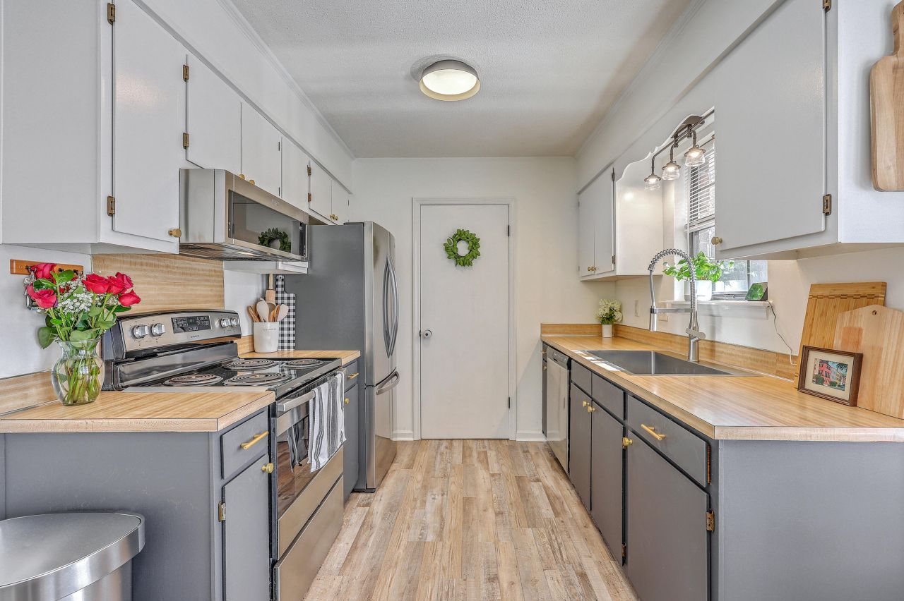 205 Kentucky Drive Photo 16