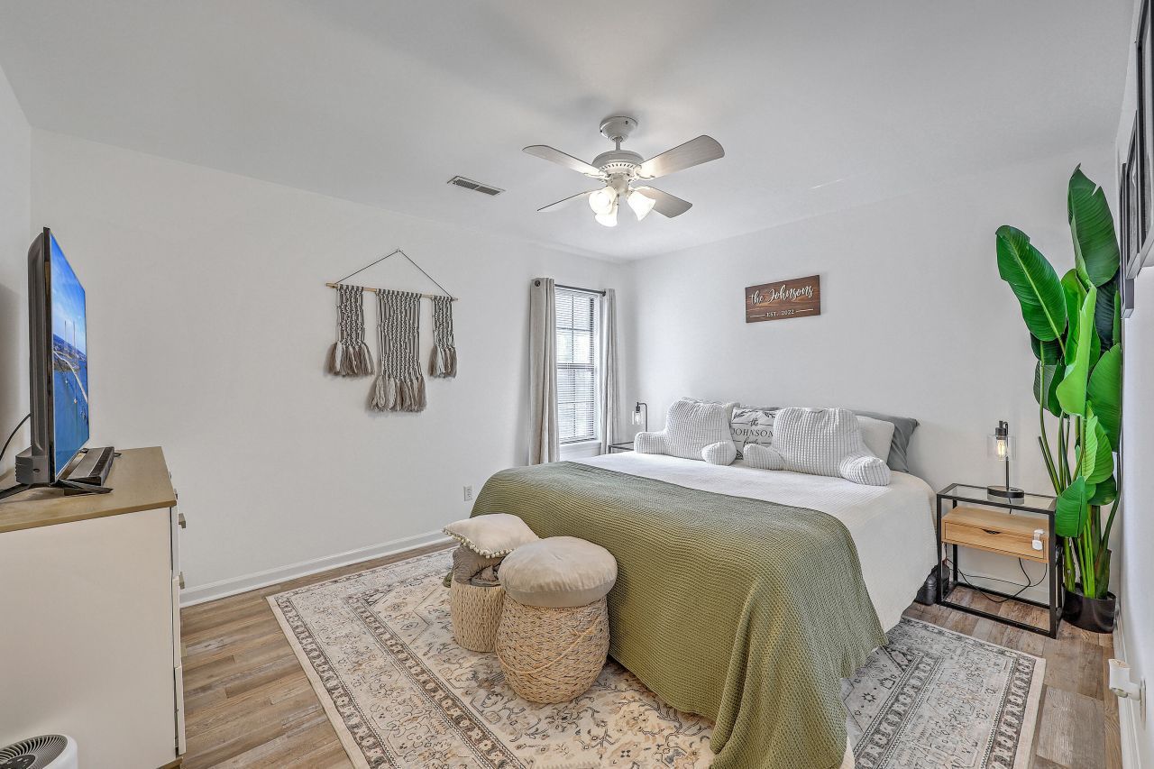 205 Kentucky Drive Photo 18