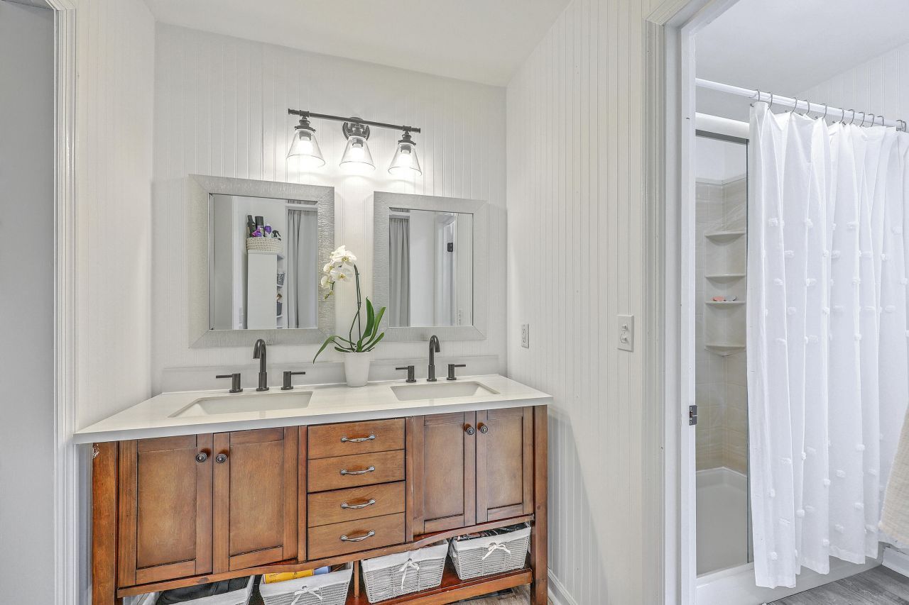 205 Kentucky Drive Photo 21