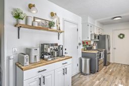 205 Kentucky Drive photo 4