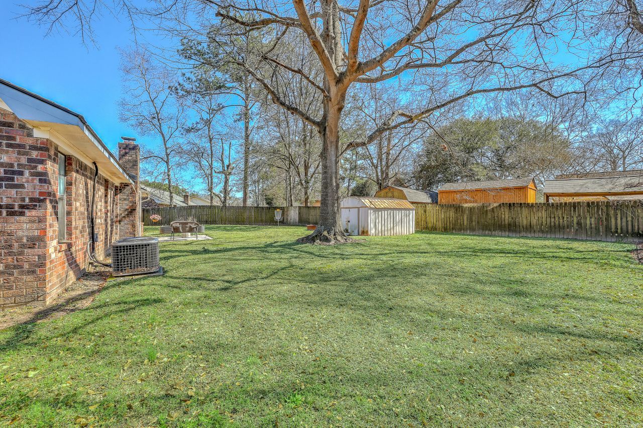 205 Kentucky Drive Photo 32