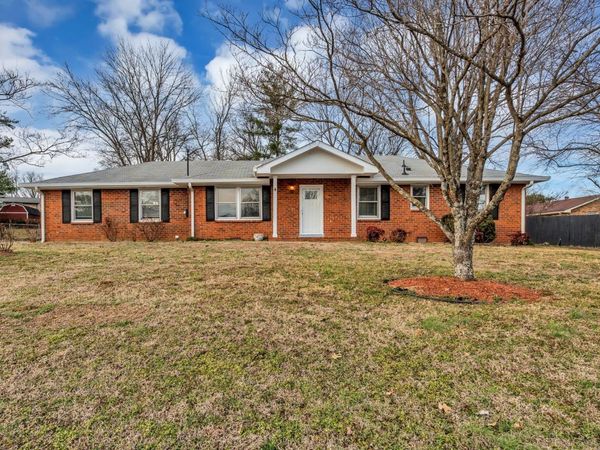 114 Connie Dr , Hendersonville, TN 37075