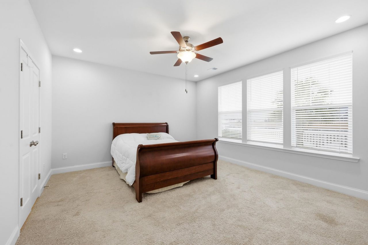 6204 Chadderton Circle Photo 14