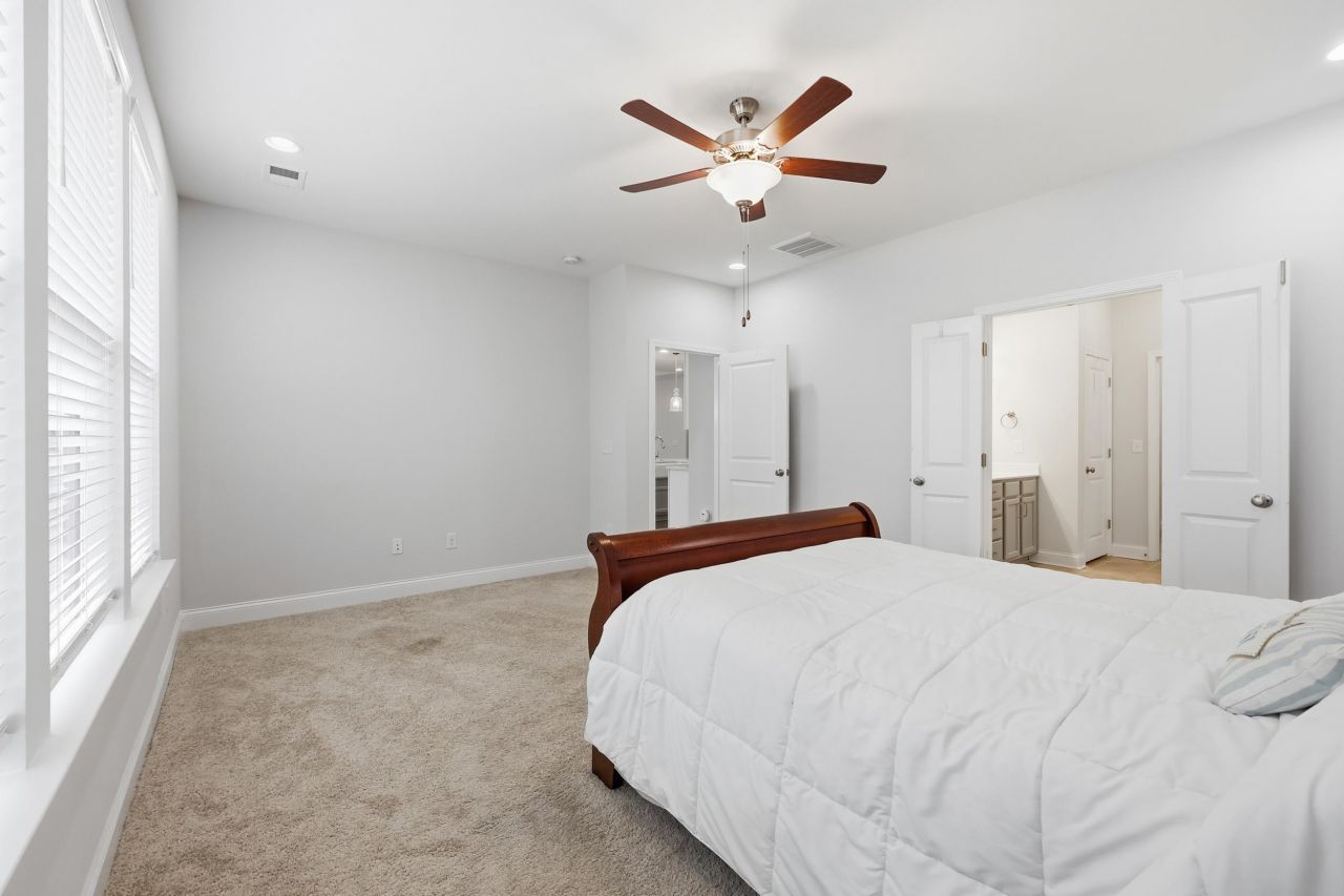 6204 Chadderton Circle Photo 15