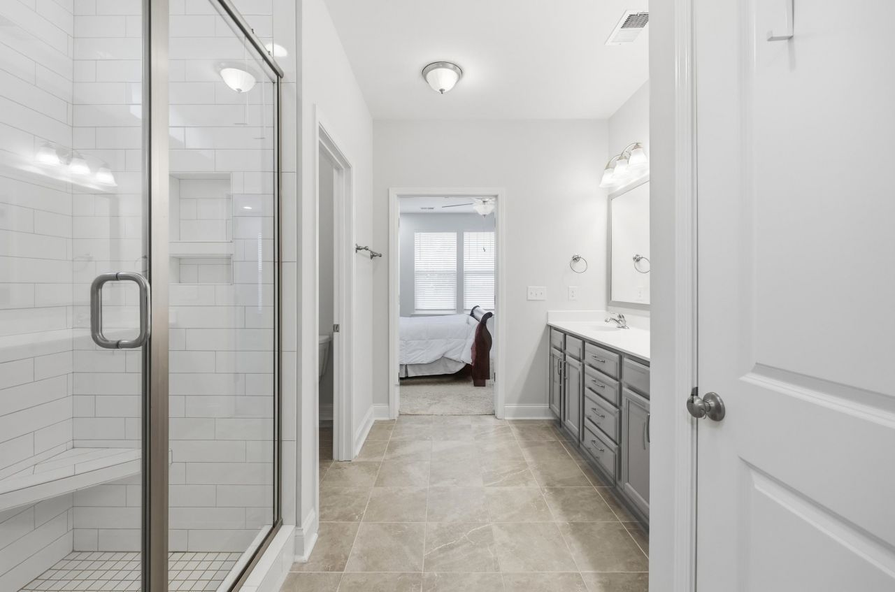 6204 Chadderton Circle Photo 17