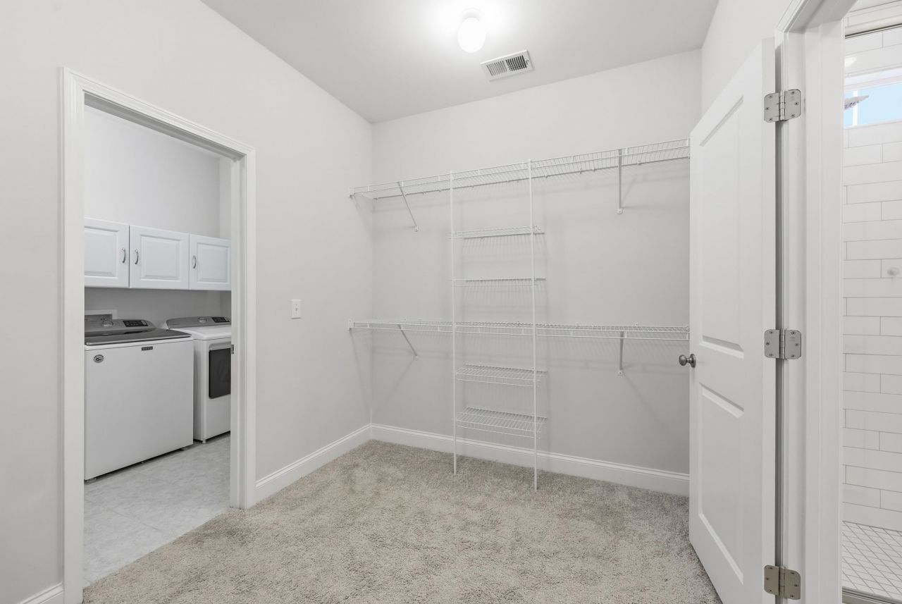 6204 Chadderton Circle Photo 18