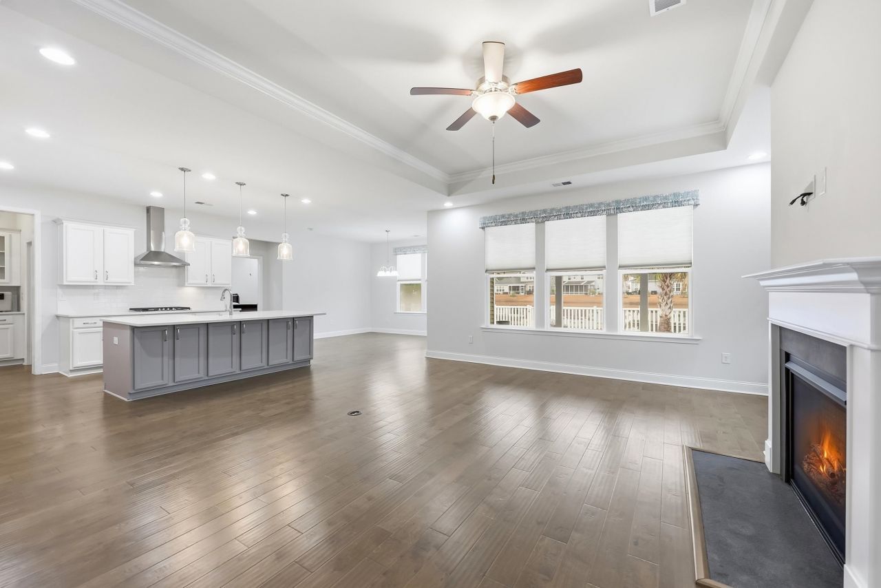 6204 Chadderton Circle Photo 2