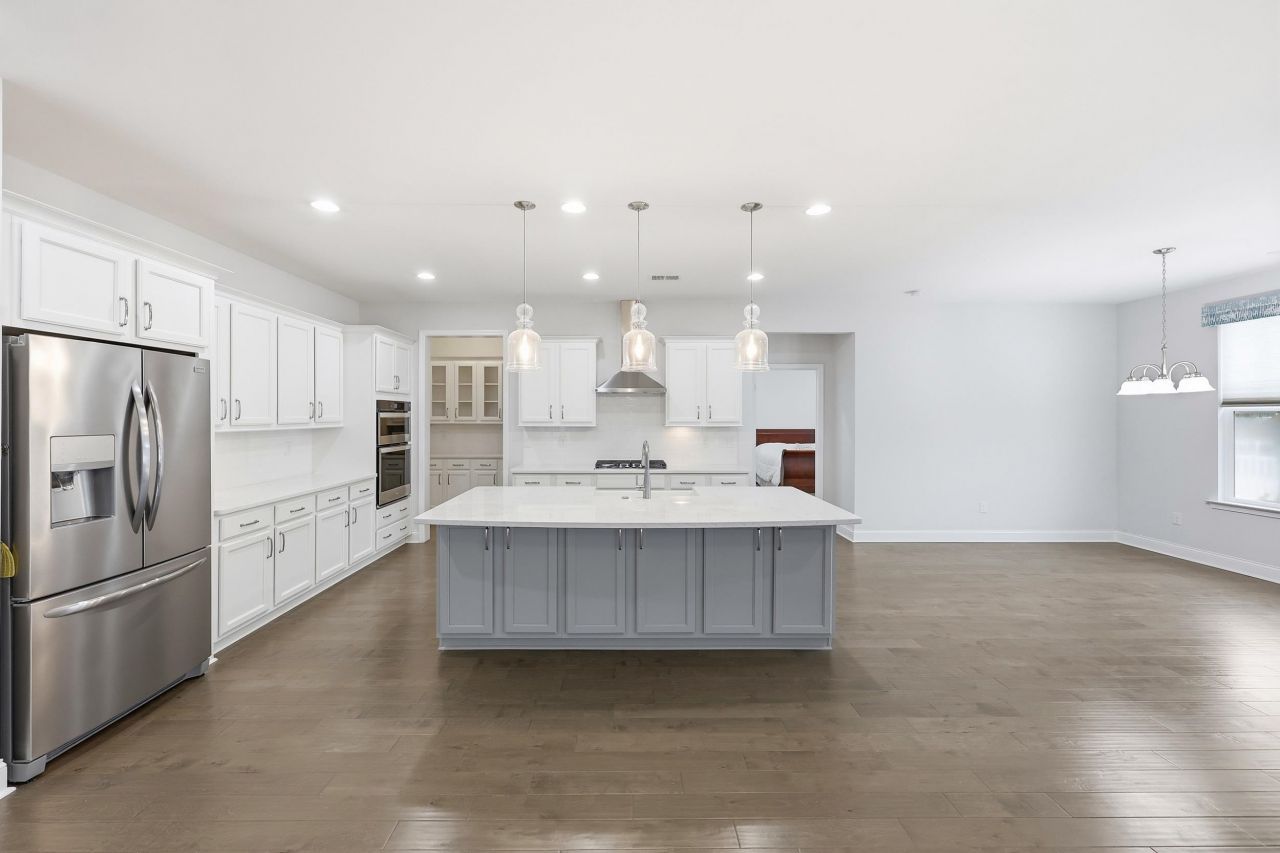 6204 Chadderton Circle Photo 3