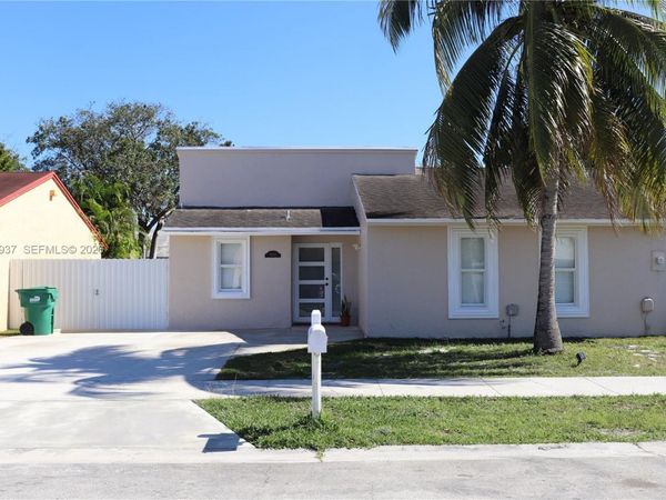 19259 SW 118th Pl , Miami, FL 33177