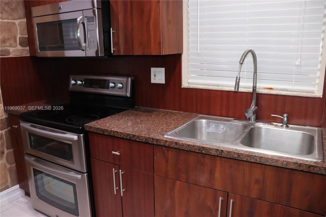 19259 SW 118th Pl , Miami, FL 33177 Photo