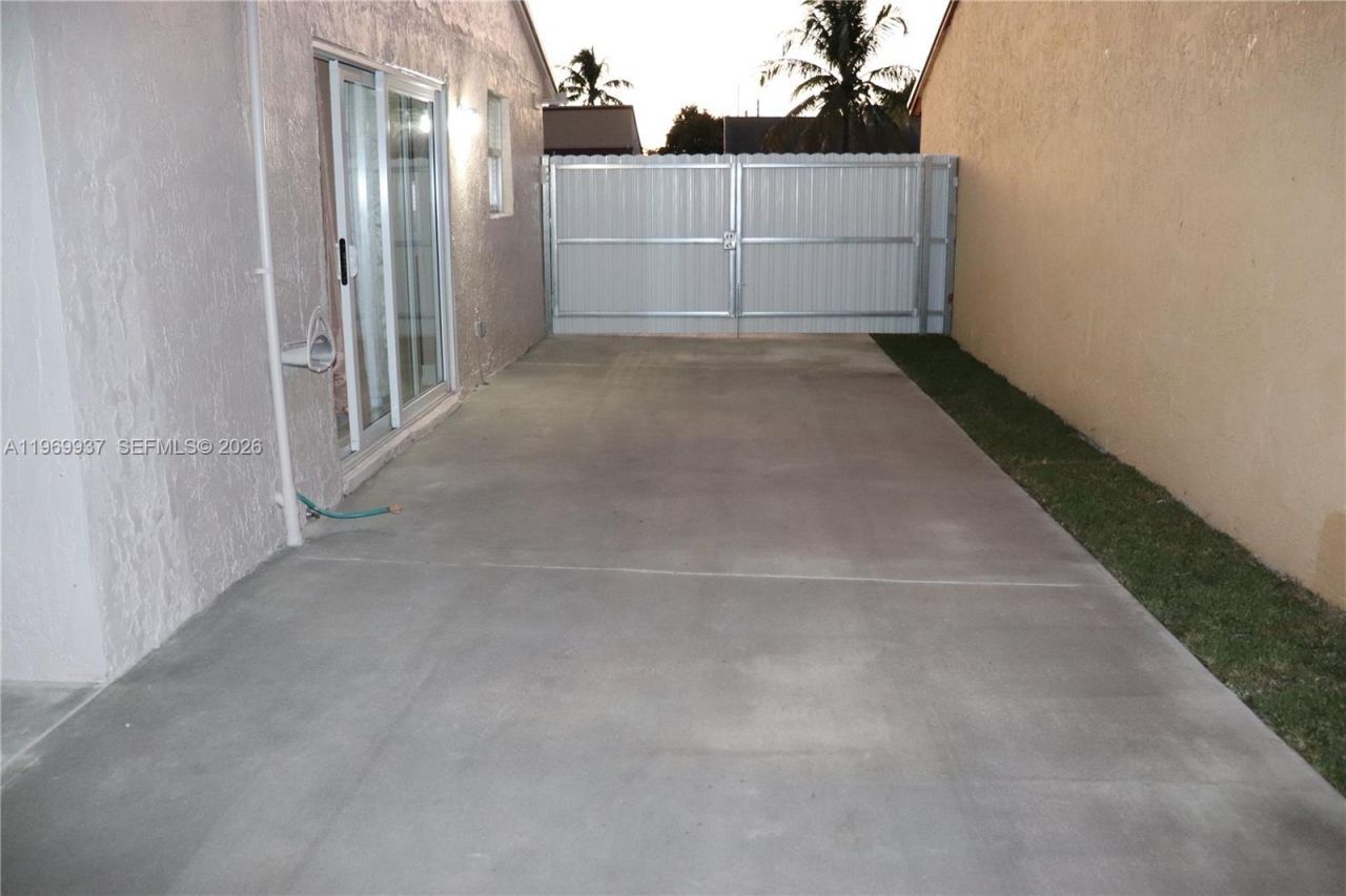 19259 SW 118th Pl , Miami, FL 33177 Photo