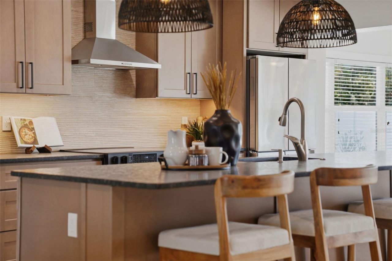 501 65th Street, Holmes Beach, FL 34217 Photo