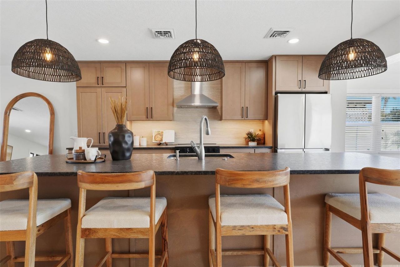 501 65th Street, Holmes Beach, FL 34217 Photo