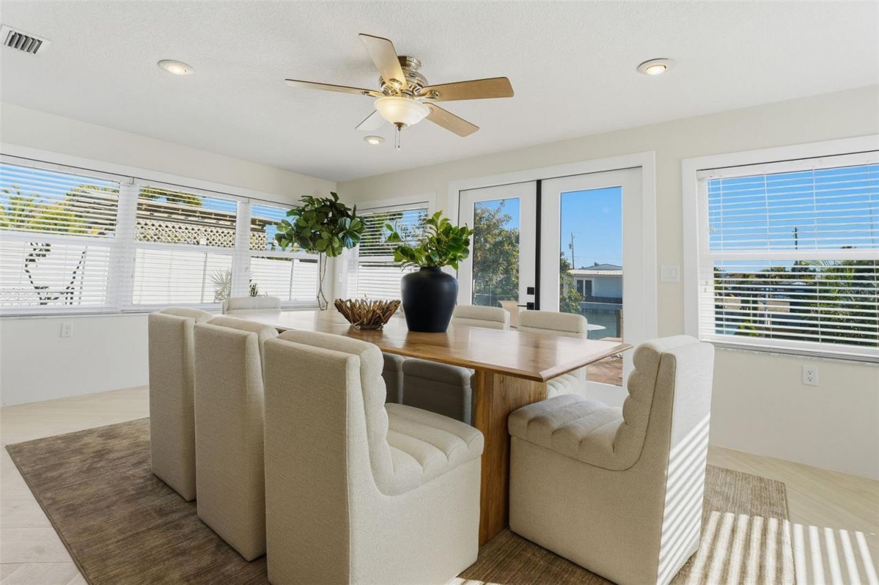 501 65th Street, Holmes Beach, FL 34217 Photo