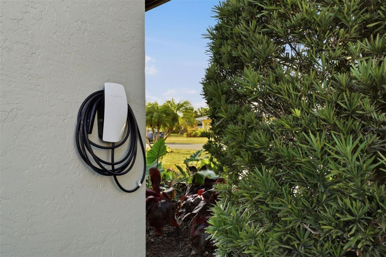 501 65th Street, Holmes Beach, FL 34217 Photo