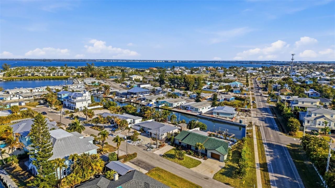 501 65th Street, Holmes Beach, FL 34217 Photo