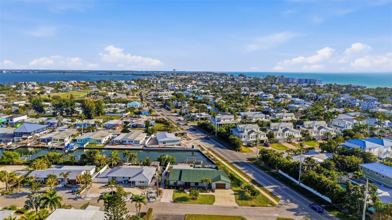 501 65th Street, Holmes Beach, FL 34217 Photo