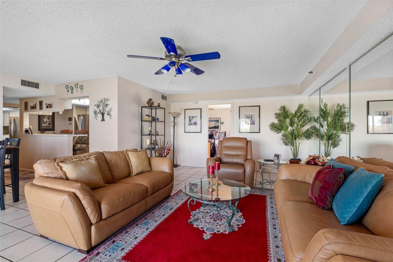 7430 Sunshine Skyway Lane S, Unit 406, Saint Petersburg, FL 33711 Photo
