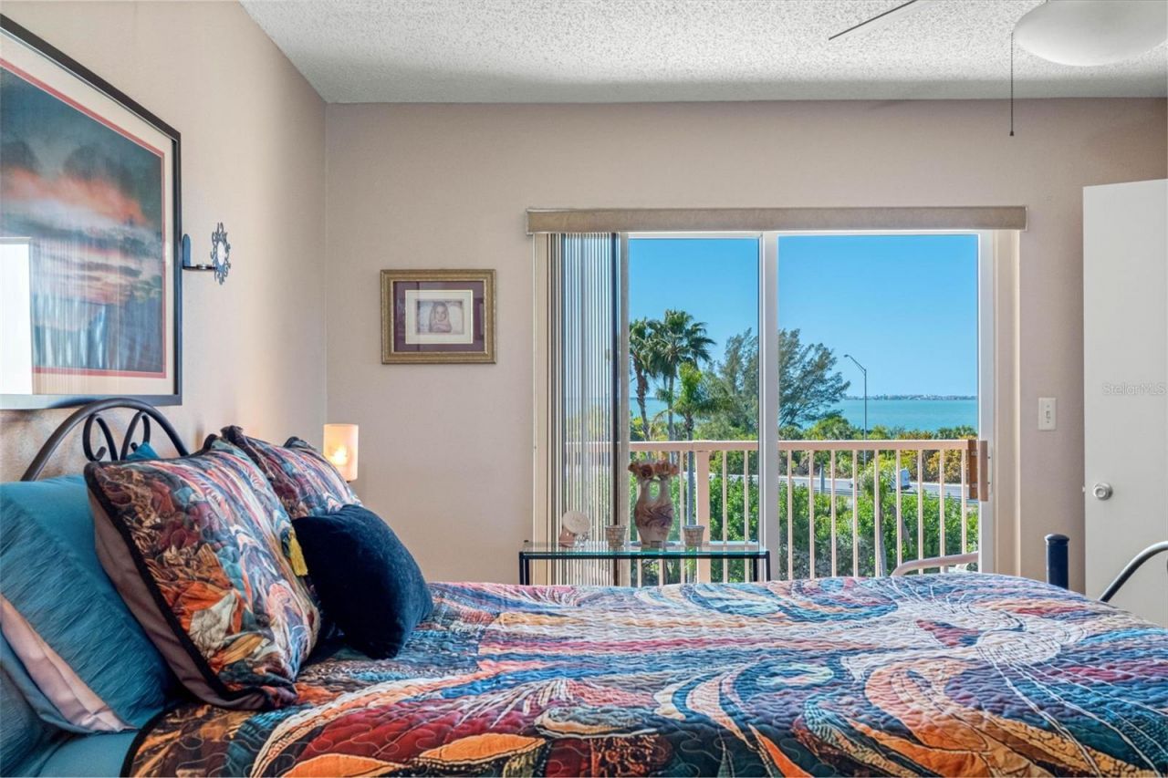 7430 Sunshine Skyway Lane S, Unit 406, Saint Petersburg, FL 33711 Photo