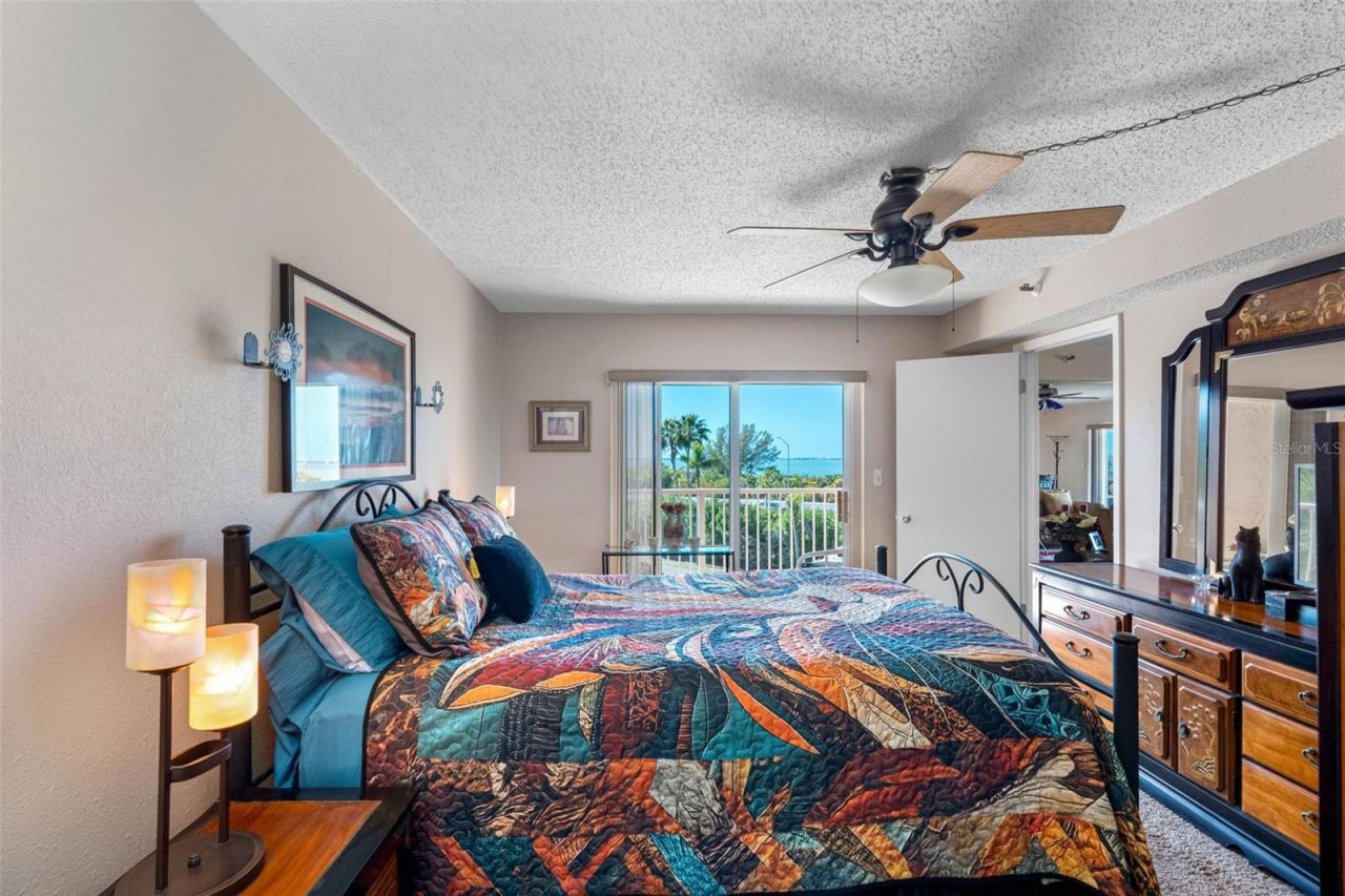 7430 Sunshine Skyway Lane S, Unit 406, Saint Petersburg, FL 33711 Photo