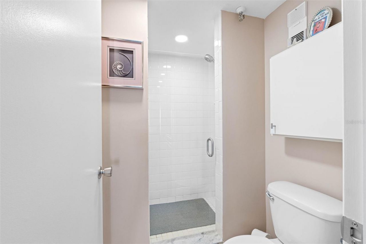 7430 Sunshine Skyway Lane S, Unit 406, Saint Petersburg, FL 33711 Photo