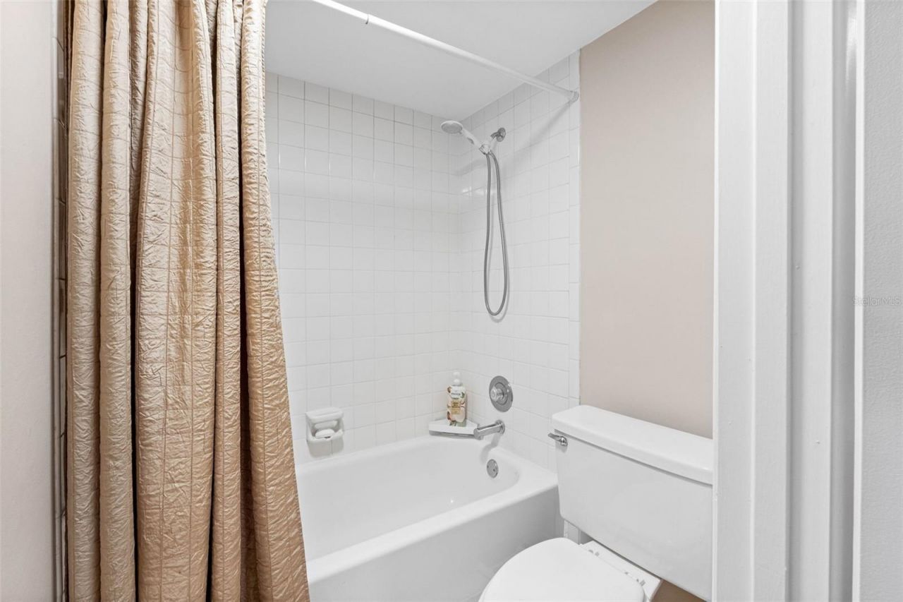 7430 Sunshine Skyway Lane S, Unit 406, Saint Petersburg, FL 33711 Photo