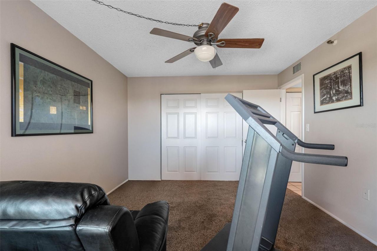 7430 Sunshine Skyway Lane S, Unit 406, Saint Petersburg, FL 33711 Photo