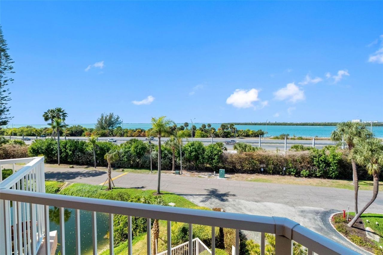 7430 Sunshine Skyway Lane S, Unit 406, Saint Petersburg, FL 33711 Photo