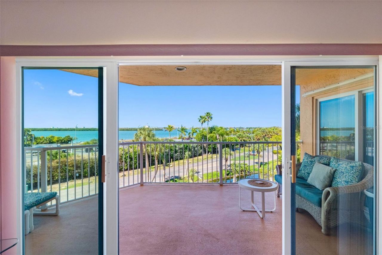 7430 Sunshine Skyway Lane S, Unit 406, Saint Petersburg, FL 33711 Photo