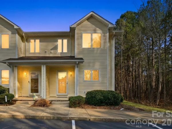 3283 White Oak Court, Unit G8, Claremont, NC 28610