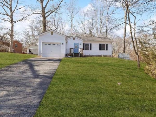 7830 LAKE DRIVE, MANASSAS, VA 20111