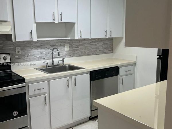 20680 NE 4th Ct, Unit 206, Miami, FL 33179