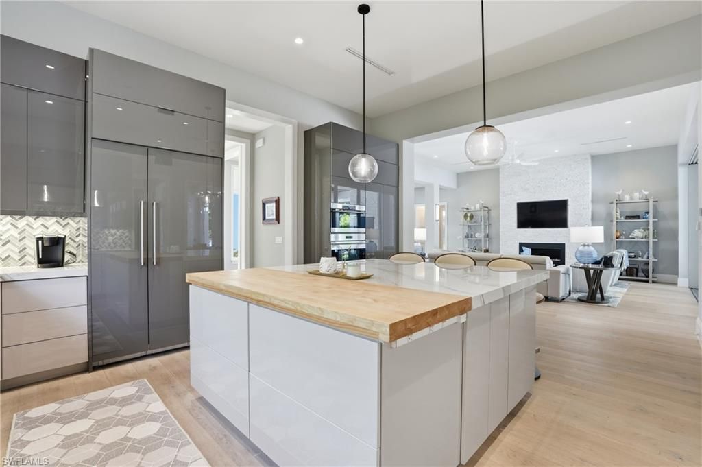 725 Harbour Dr , Naples, FL 34103 Photo